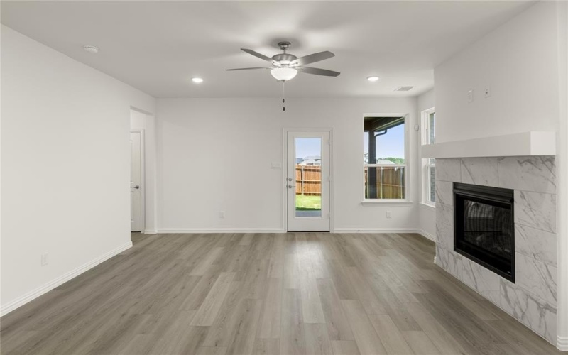 244 Bassett Hall Road, Fate, TX 75189, 3 Habitaciones Habitaciones , ,2 BañosBaños,Residential,En Venta,244 Bassett Hall Road,0,21033407