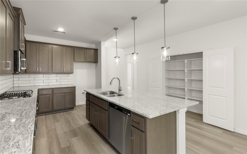 244 Bassett Hall Road, Fate, TX 75189, 3 Habitaciones Habitaciones , ,2 BañosBaños,Residential,En Venta,244 Bassett Hall Road,0,21033407