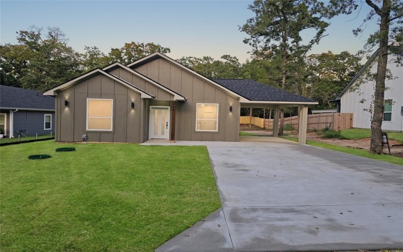 288 Harris Boulevard, Malakoff, TX 75148, 3 Bedrooms Bedrooms, ,2 BathroomsBathrooms,Residential,For Sale,288 Harris Boulevard,0,21033428