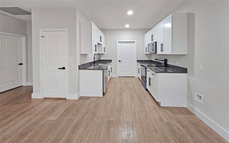 288 Harris Boulevard, Malakoff, TX 75148, 3 Bedrooms Bedrooms, ,2 BathroomsBathrooms,Residential,For Sale,288 Harris Boulevard,0,21033428