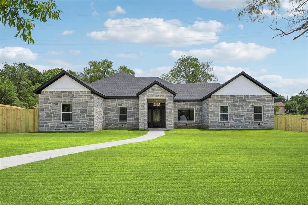 6002 VERDE, Dallas, TX 75211, 4 Bedrooms Bedrooms, ,2 BathroomsBathrooms,Residential,For Sale,6002 VERDE,0,21033609