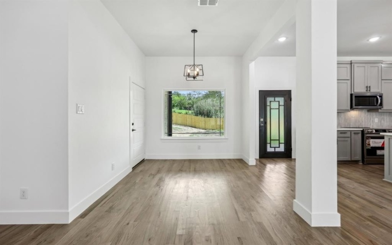 6002 VERDE, Dallas, TX 75211, 4 Bedrooms Bedrooms, ,2 BathroomsBathrooms,Residential,For Sale,6002 VERDE,0,21033609