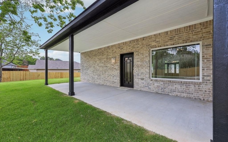 6002 VERDE, Dallas, TX 75211, 4 Bedrooms Bedrooms, ,2 BathroomsBathrooms,Residential,For Sale,6002 VERDE,0,21033609