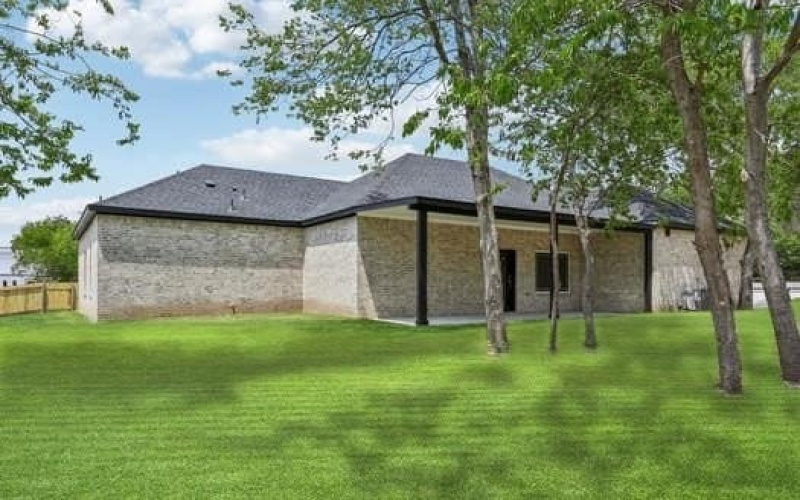 6002 VERDE, Dallas, TX 75211, 4 Bedrooms Bedrooms, ,2 BathroomsBathrooms,Residential,For Sale,6002 VERDE,0,21033609