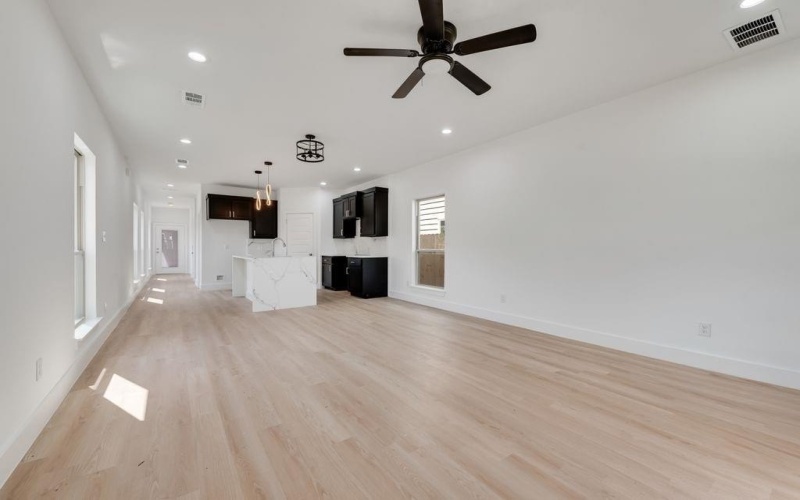 2350 Scott Street, Dallas, TX 75215, 3 Bedrooms Bedrooms, ,2 BathroomsBathrooms,Residential,For Sale,2350 Scott Street,0,21033633