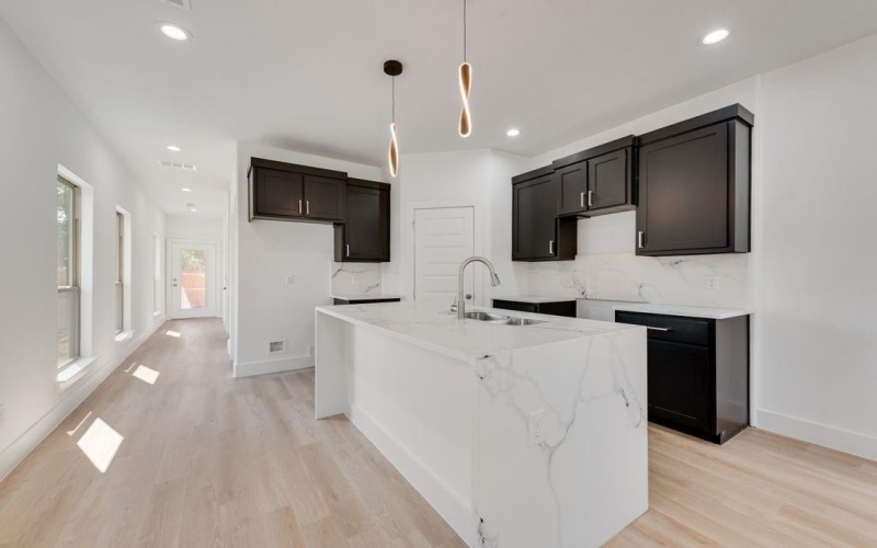 2350 Scott Street, Dallas, TX 75215, 3 Bedrooms Bedrooms, ,2 BathroomsBathrooms,Residential,For Sale,2350 Scott Street,0,21033633