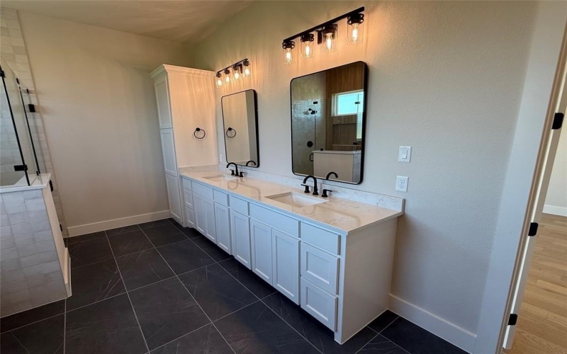 404 Mah Cheta #B, Aledo, TX 76008, 4 Bedrooms Bedrooms, ,3 BathroomsBathrooms,Residential,For Sale,404 Mah Cheta,0,21033698