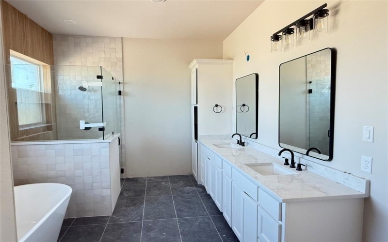 404 Mah Cheta #B, Aledo, TX 76008, 4 Habitaciones Habitaciones , ,3 BañosBaños,Residential,En Venta,404 Mah Cheta,0,21033698