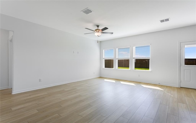 2126 Tule Way, Crandall, TX 75114, 4 Bedrooms Bedrooms, ,2 BathroomsBathrooms,Residential,For Sale,2126 Tule Way,0,21033723