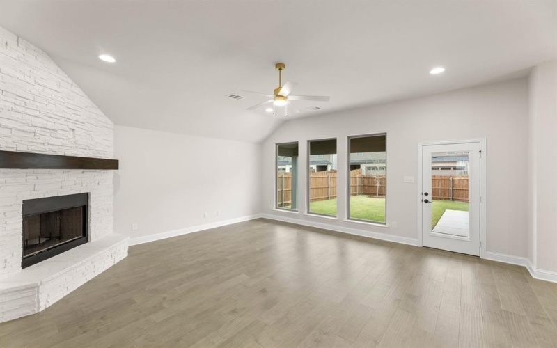 1780 Vista Way, Waxahachie, TX 75165, 4 Bedrooms Bedrooms, ,2 BathroomsBathrooms,Residential,For Sale,1780 Vista Way,0,21033737