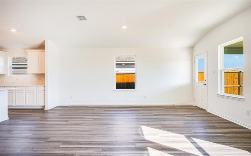 2138 Tule Way, Crandall, TX 75114, 4 Bedrooms Bedrooms, ,2 BathroomsBathrooms,Residential,For Sale,2138 Tule Way,0,21033841