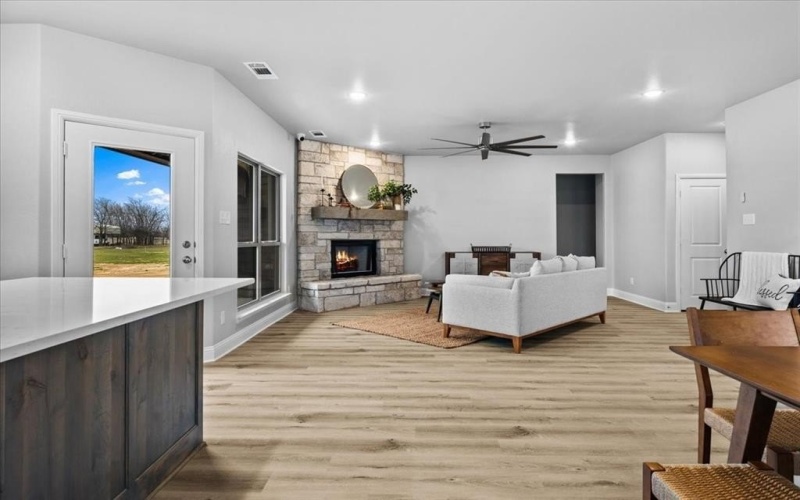 100 Annabel Drive, Paradise, TX 76073, 3 Habitaciones Habitaciones , ,2 BañosBaños,Residential,En Venta,100 Annabel Drive,0,21033916