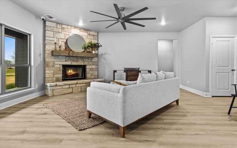 100 Annabel Drive, Paradise, TX 76073, 3 Habitaciones Habitaciones , ,2 BañosBaños,Residential,En Venta,100 Annabel Drive,0,21033916