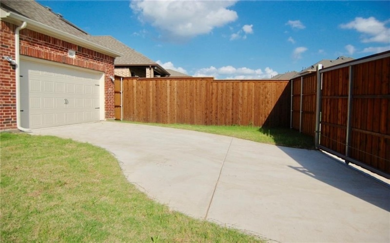 1011 Natalie Court, Allen, TX 75013, 4 Bedrooms Bedrooms, ,3 BathroomsBathrooms,Residential,For Sale,1011 Natalie Court,0,21034080