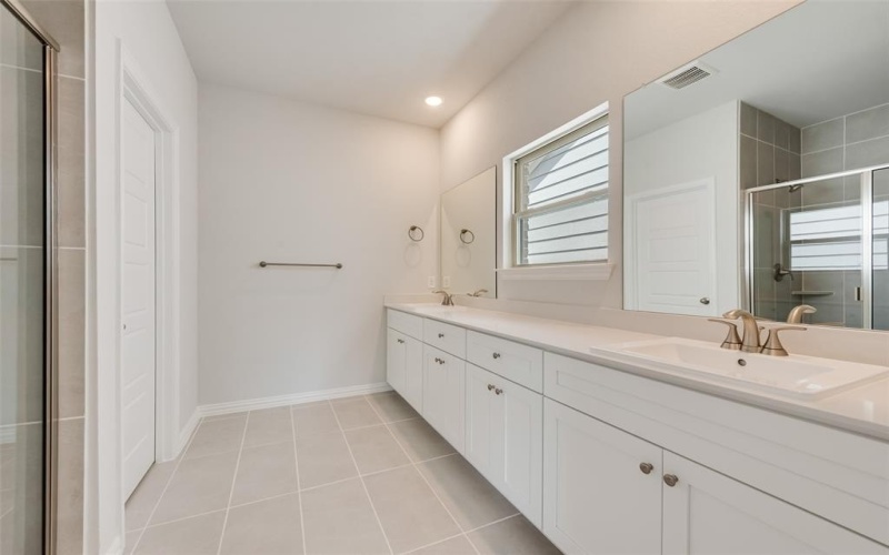 4261 Ruth Road, North Richland Hills, TX 76180, 3 Bedrooms Bedrooms, ,2 BathroomsBathrooms,Residential,For Sale,4261 Ruth Road,0,21034082