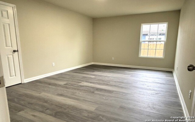 706 E 5th, Nixon, TX 78140, 3 Habitaciones Habitaciones , ,2 BañosBaños,Residential,En Venta,706 E 5th,0,1893209