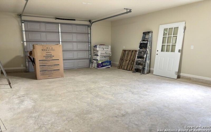 706 E 5th, Nixon, TX 78140, 3 Habitaciones Habitaciones , ,2 BañosBaños,Residential,En Venta,706 E 5th,0,1893209