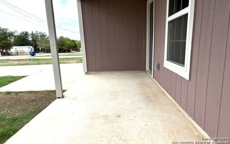 706 E 5th, Nixon, TX 78140, 3 Habitaciones Habitaciones , ,2 BañosBaños,Residential,En Venta,706 E 5th,0,1893209