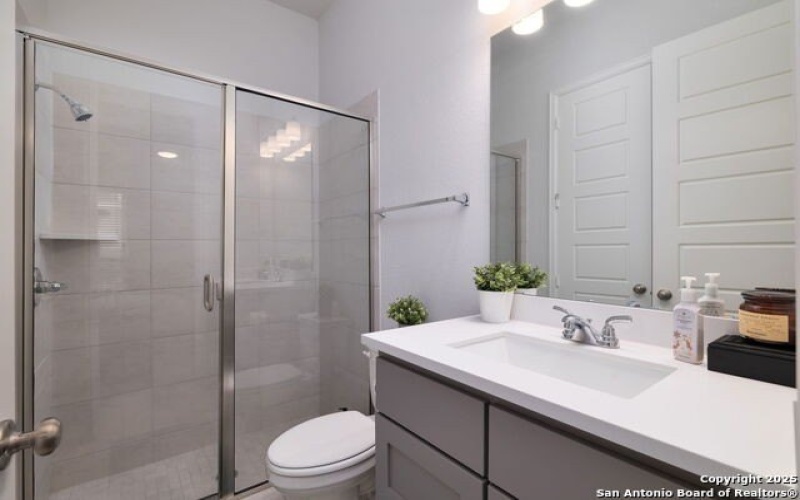 613 Meade, New Braunfels, TX 78132, 4 Habitaciones Habitaciones , ,3 BañosBaños,Residential,En Venta,613 Meade,0,1893227