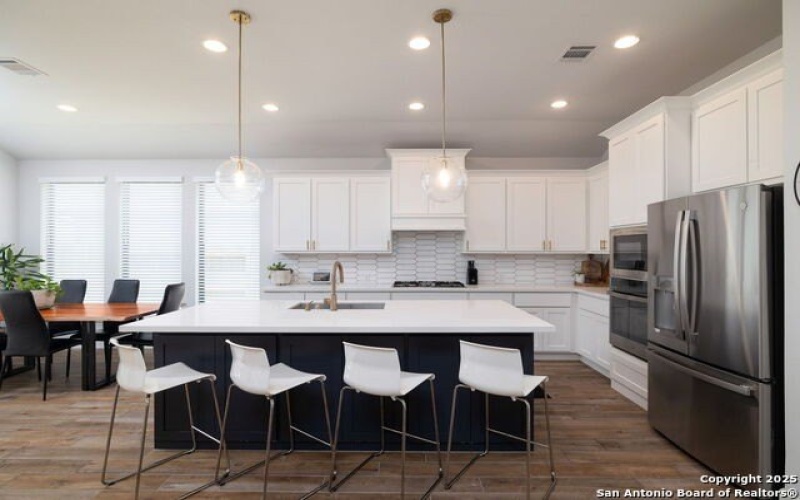 613 Meade, New Braunfels, TX 78132, 4 Habitaciones Habitaciones , ,3 BañosBaños,Residential,En Venta,613 Meade,0,1893227