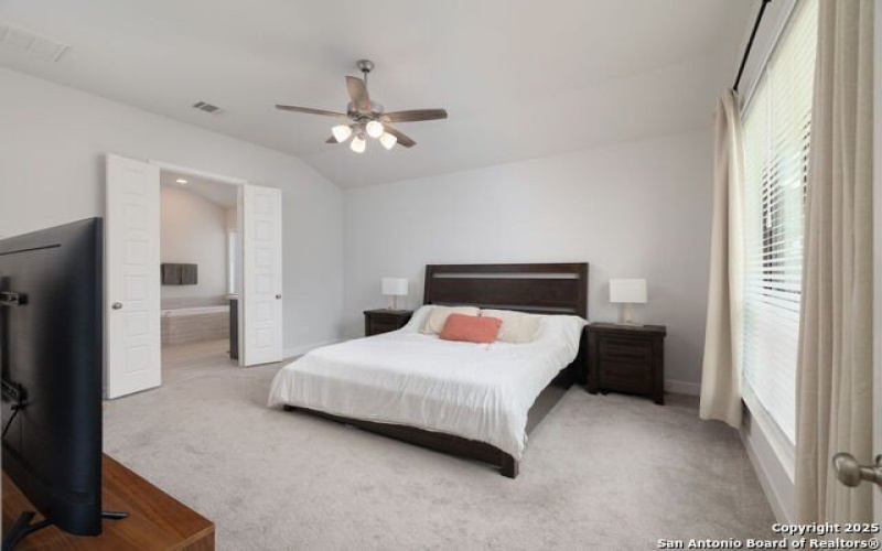 613 Meade, New Braunfels, TX 78132, 4 Habitaciones Habitaciones , ,3 BañosBaños,Residential,En Venta,613 Meade,0,1893227