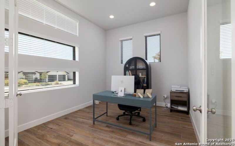 613 Meade, New Braunfels, TX 78132, 4 Habitaciones Habitaciones , ,3 BañosBaños,Residential,En Venta,613 Meade,0,1893227