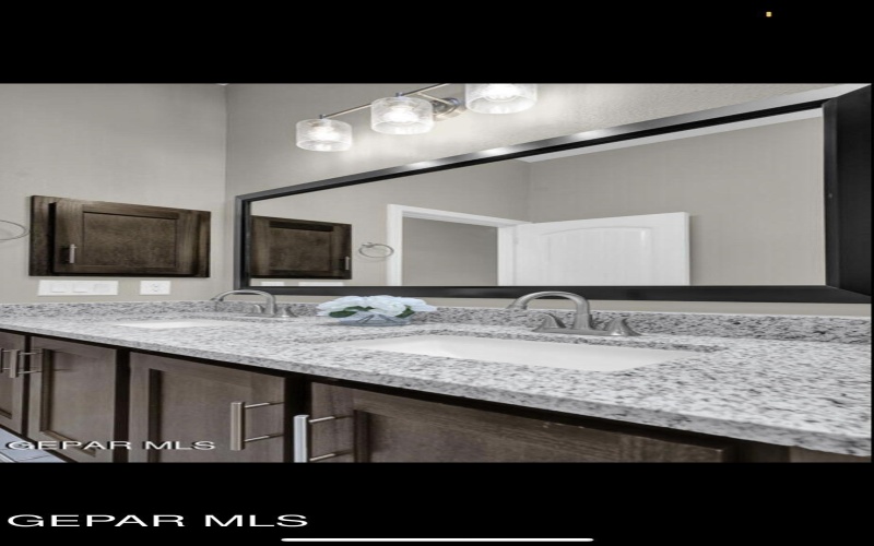 3857 Surmise Street, El Paso, TX 79938, 5 Habitaciones Habitaciones , ,2 BañosBaños,Residential,En Venta,3857 Surmise Street,917220