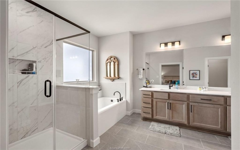 15066 Ty Marshall Court, College Station, TX 77845, 4 Habitaciones Habitaciones , ,3 BañosBaños,Residential,En Venta,15066 Ty Marshall Court,0,25008982