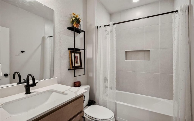 15066 Ty Marshall Court, College Station, TX 77845, 4 Habitaciones Habitaciones , ,3 BañosBaños,Residential,En Venta,15066 Ty Marshall Court,0,25008982