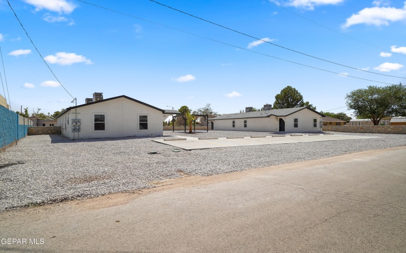 11721 Valle Del Paseo Drive unit: C #C, Socorro, TX 79927, 3 Bedrooms Bedrooms, ,2 BathroomsBathrooms,Residential Multi Family,For Sale,11721 Valle Del Paseo Drive unit: C,0,928533