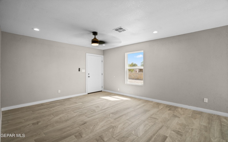 11721 Valle Del Paseo Drive unit: C #C, Socorro, TX 79927, 3 Bedrooms Bedrooms, ,2 BathroomsBathrooms,Residential Multi Family,For Sale,11721 Valle Del Paseo Drive unit: C,0,928533