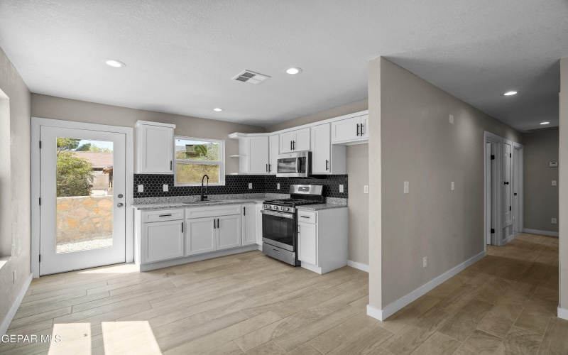 11721 Valle Del Paseo Drive unit: D #D, Socorro, TX 79927, 3 Bedrooms Bedrooms, ,2 BathroomsBathrooms,Residential Multi Family,For Sale,11721 Valle Del Paseo Drive unit: D,0,928537