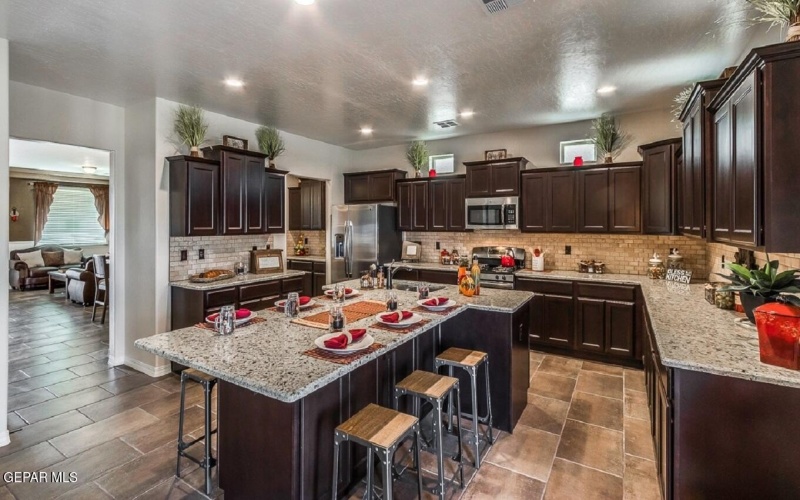 400 Hidden Gem Street, El Paso, TX 79928, 4 Bedrooms Bedrooms, ,1 BathroomBathrooms,Residential,For Sale,400 Hidden Gem Street,0,928541