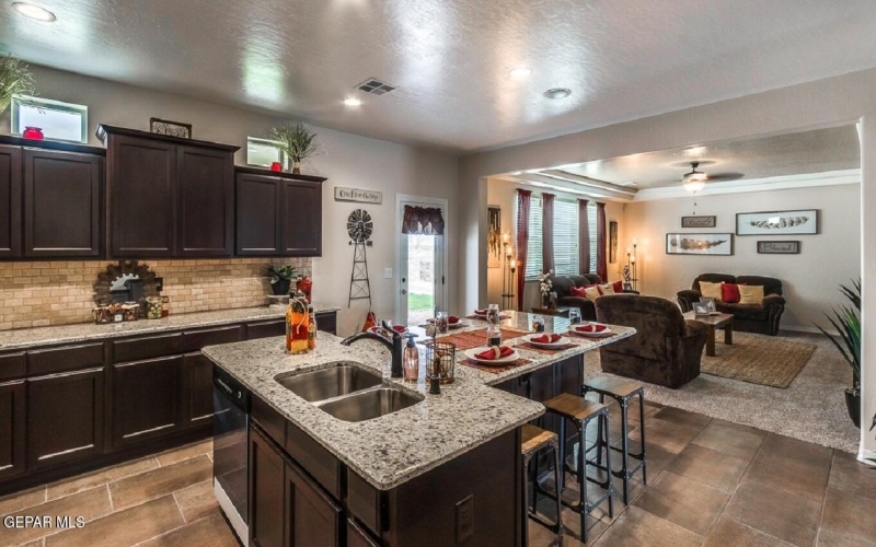 400 Hidden Gem Street, El Paso, TX 79928, 4 Bedrooms Bedrooms, ,1 BathroomBathrooms,Residential,For Sale,400 Hidden Gem Street,0,928541