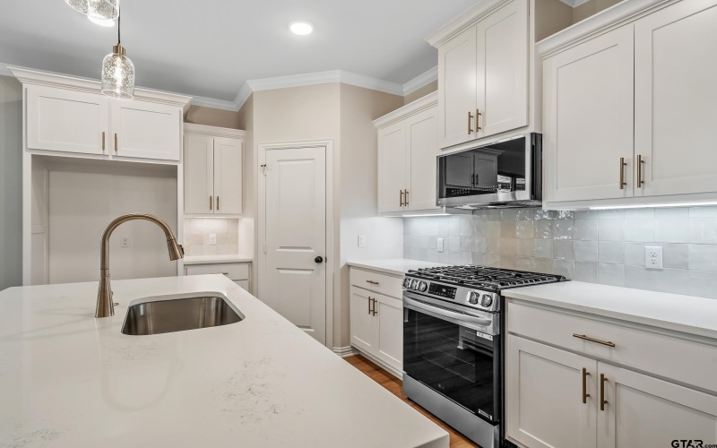 456 Preston Ridge Dr., Tyler, TX 75703, 3 Bedrooms Bedrooms, ,2 BathroomsBathrooms,Residential,For Sale,456 Preston Ridge Dr.,0,25012436