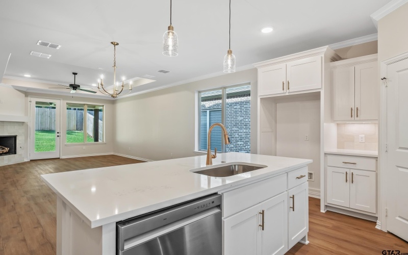 456 Preston Ridge Dr., Tyler, TX 75703, 3 Bedrooms Bedrooms, ,2 BathroomsBathrooms,Residential,For Sale,456 Preston Ridge Dr.,0,25012436