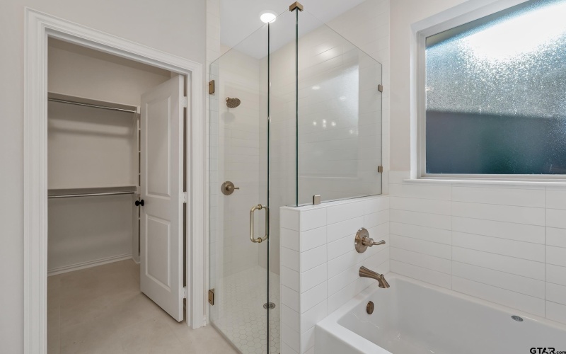 456 Preston Ridge Dr., Tyler, TX 75703, 3 Bedrooms Bedrooms, ,2 BathroomsBathrooms,Residential,For Sale,456 Preston Ridge Dr.,0,25012436