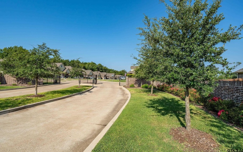 456 Preston Ridge Dr., Tyler, TX 75703, 3 Bedrooms Bedrooms, ,2 BathroomsBathrooms,Residential,For Sale,456 Preston Ridge Dr.,0,25012436