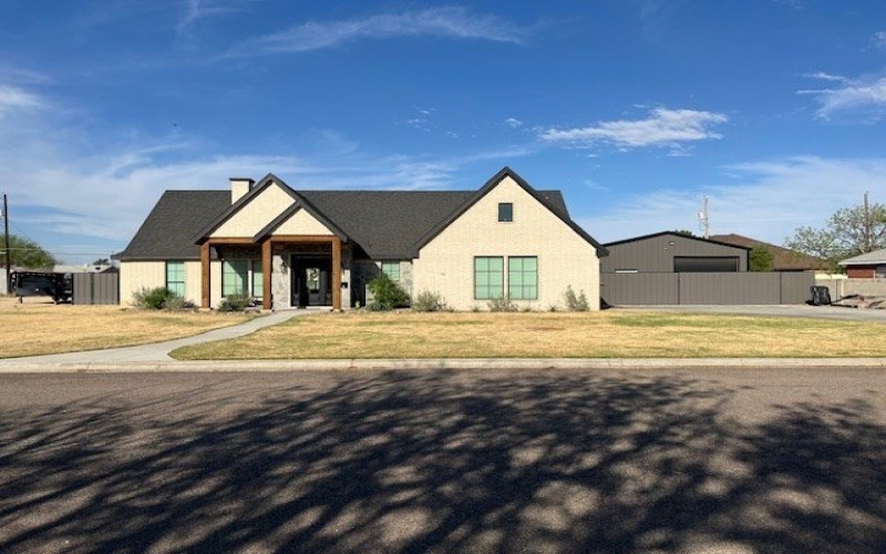 740 N C Ave, Kermit, TX 79745, 3 Bedrooms Bedrooms, ,2 BathroomsBathrooms,Residential,For Sale,740 N C Ave,0,159658