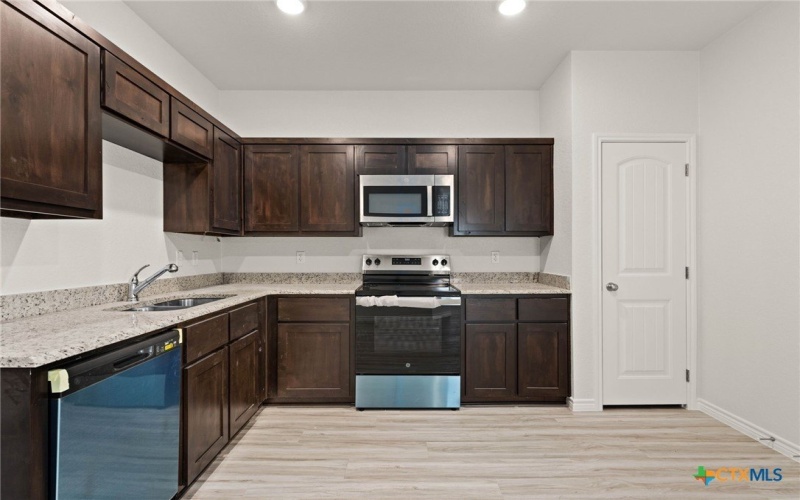 201 Leon Lane, Copperas Cove, TX 76522, 6 Bedrooms Bedrooms, ,Residential,For Sale,201 Leon Lane,0,575458