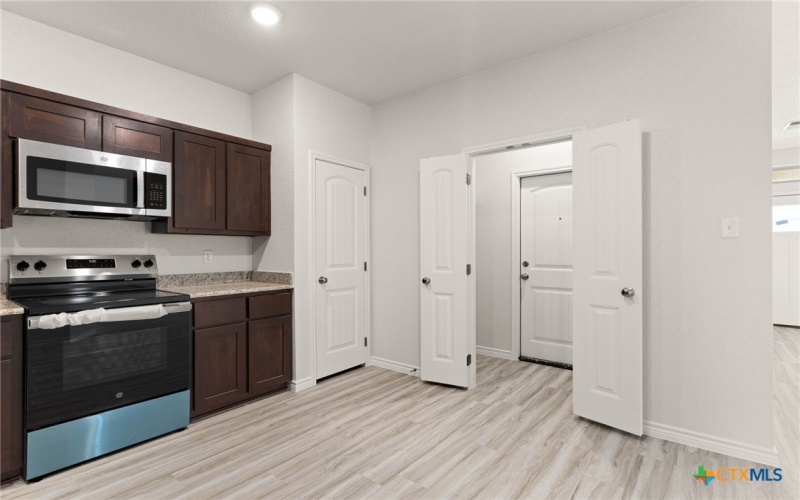 201 Leon Lane, Copperas Cove, TX 76522, 6 Bedrooms Bedrooms, ,Residential,For Sale,201 Leon Lane,0,575458