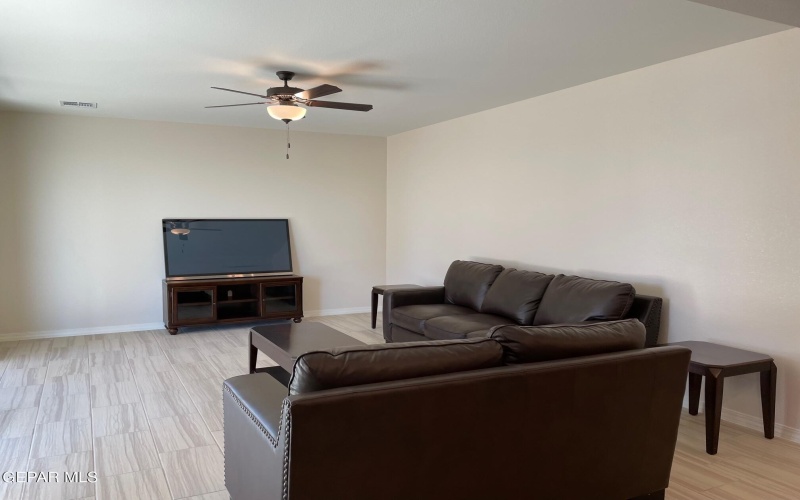 420 Hidden Gem Street, El Paso, TX 79928, 4 Bedrooms Bedrooms, ,1 BathroomBathrooms,Residential,For Sale,420 Hidden Gem Street,0,928543