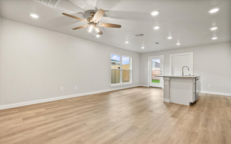 8324 24th Street, Lubbock, TX 79407, 3 Habitaciones Habitaciones , ,2 BañosBaños,Residential,En Venta,8324 24th Street,0,202559213