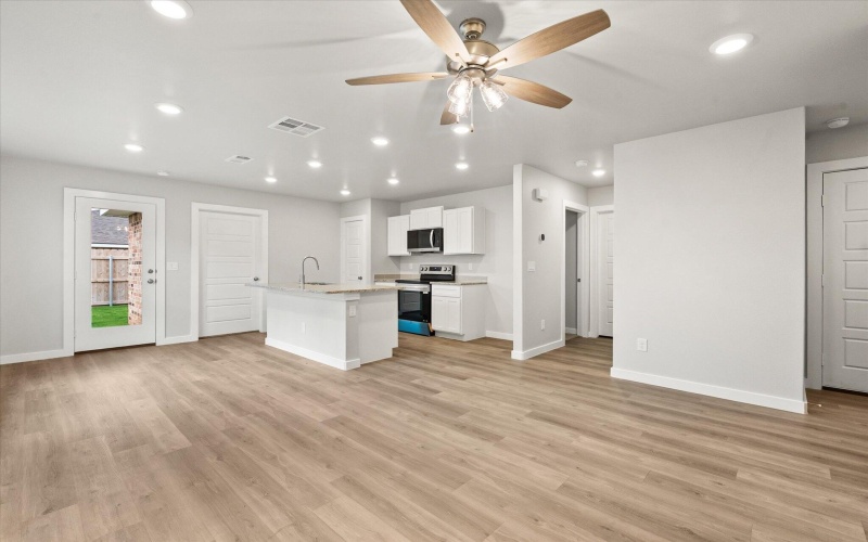 8324 24th Street, Lubbock, TX 79407, 3 Habitaciones Habitaciones , ,2 BañosBaños,Residential,En Venta,8324 24th Street,0,202559213