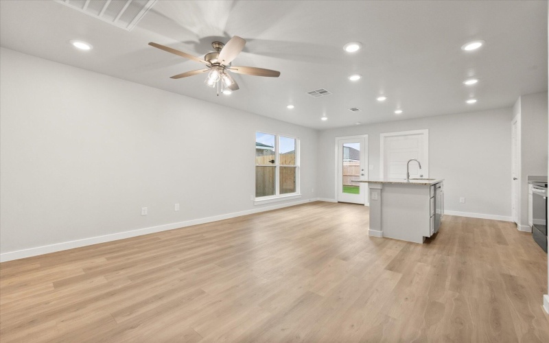 8324 24th Street, Lubbock, TX 79407, 3 Habitaciones Habitaciones , ,2 BañosBaños,Residential,En Venta,8324 24th Street,0,202559213