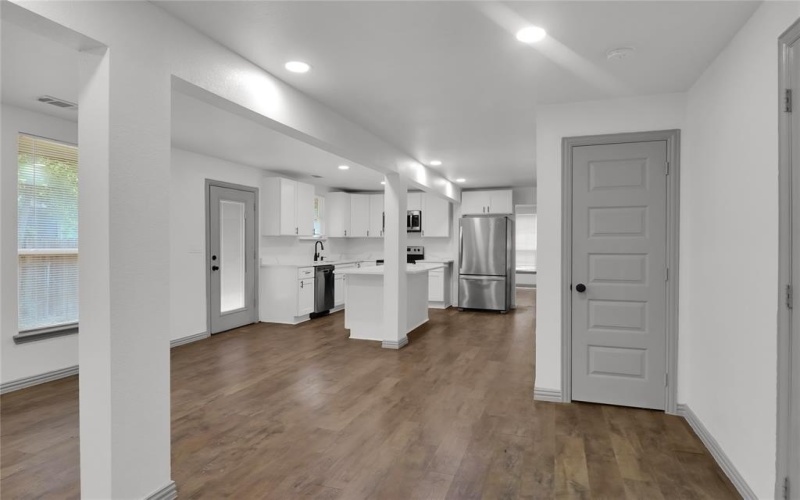 411 Euclid Street, Cleburne, TX 76033, 3 Habitaciones Habitaciones , ,2 BañosBaños,Residential,En Venta,411 Euclid Street,0,21022620