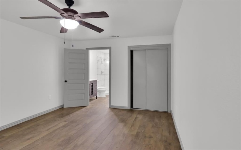 411 Euclid Street, Cleburne, TX 76033, 3 Habitaciones Habitaciones , ,2 BañosBaños,Residential,En Venta,411 Euclid Street,0,21022620
