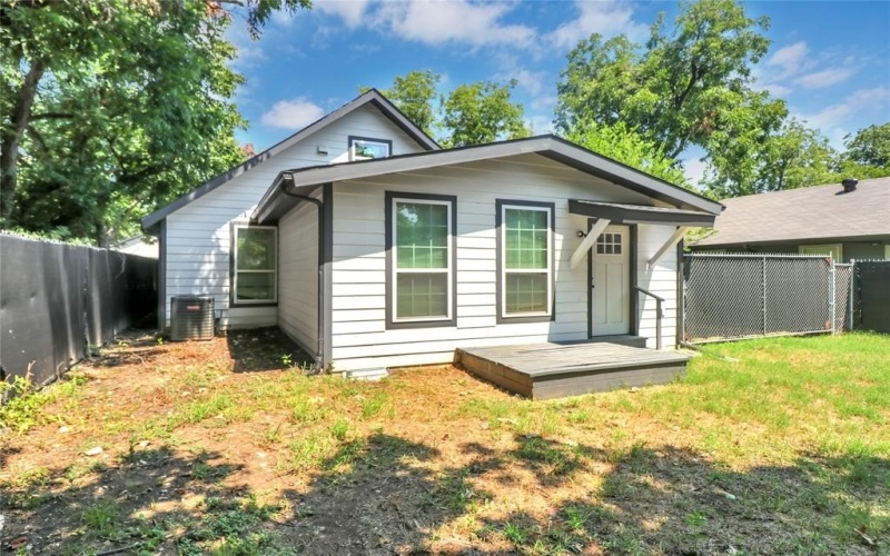 411 Euclid Street, Cleburne, TX 76033, 3 Habitaciones Habitaciones , ,2 BañosBaños,Residential,En Venta,411 Euclid Street,0,21022620
