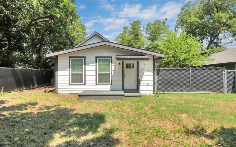 411 Euclid Street, Cleburne, TX 76033, 3 Habitaciones Habitaciones , ,2 BañosBaños,Residential,En Venta,411 Euclid Street,0,21022620