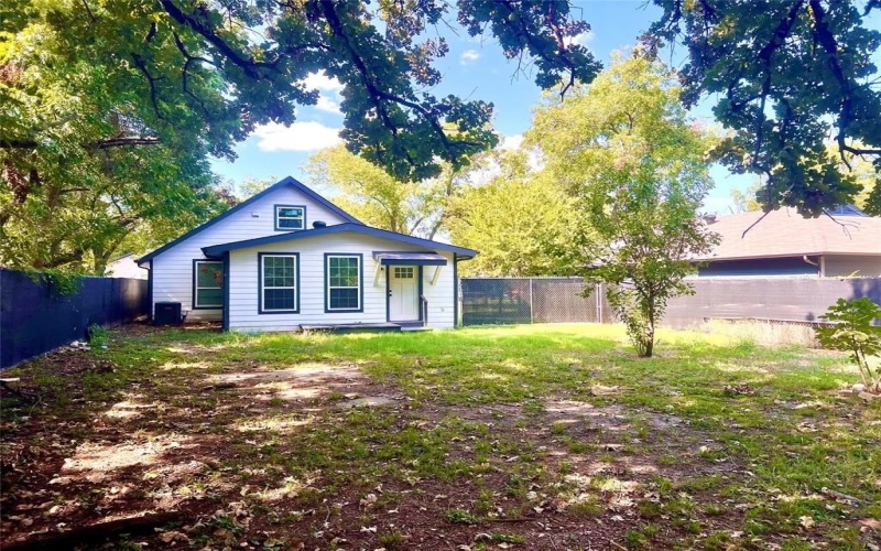 411 Euclid Street, Cleburne, TX 76033, 3 Bedrooms Bedrooms, ,2 BathroomsBathrooms,Residential,For Sale,411 Euclid Street,0,21022620
